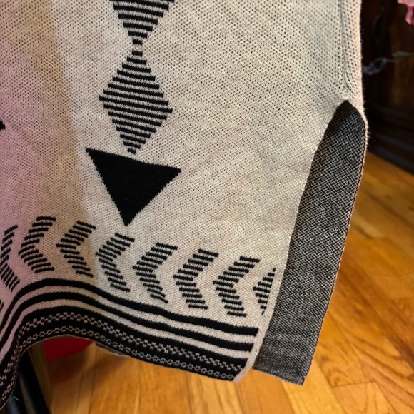 Jessica Simpson Aztec Print Long Open Cardigan Black/Cream Size L Cotton - Picture 5 of 14